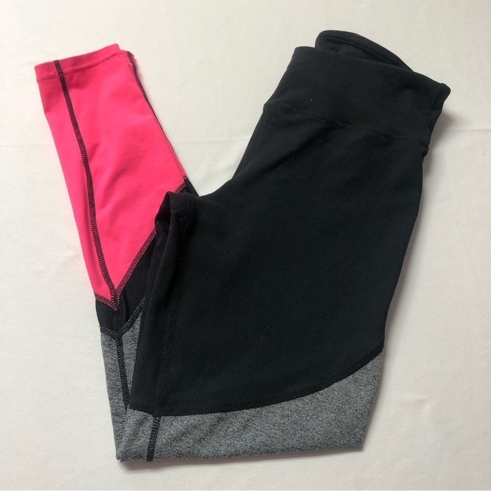 Garage Black, Grey & Pink Athletic Leggings Size Med